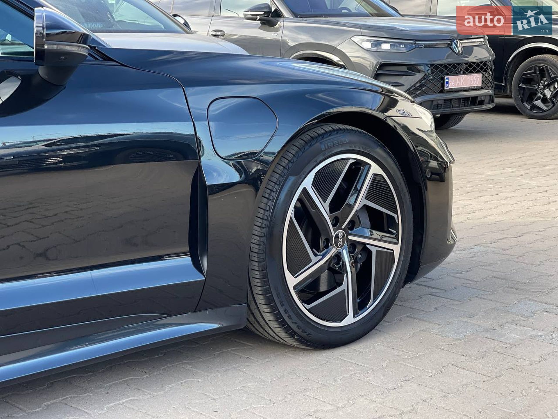 Audi e-tron GT 2022 VIN WAUZZZFW9N7010289 фото оголошення 11 з 38