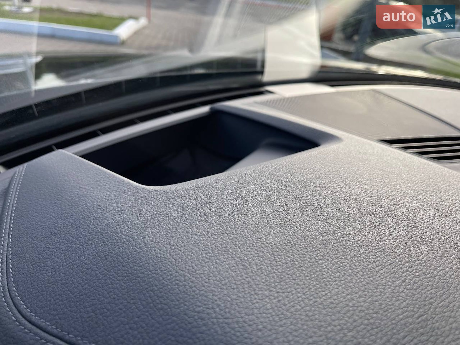 Audi e-tron GT 2022 VIN WAUZZZFW9N7010289 фото оголошення 34 з 38