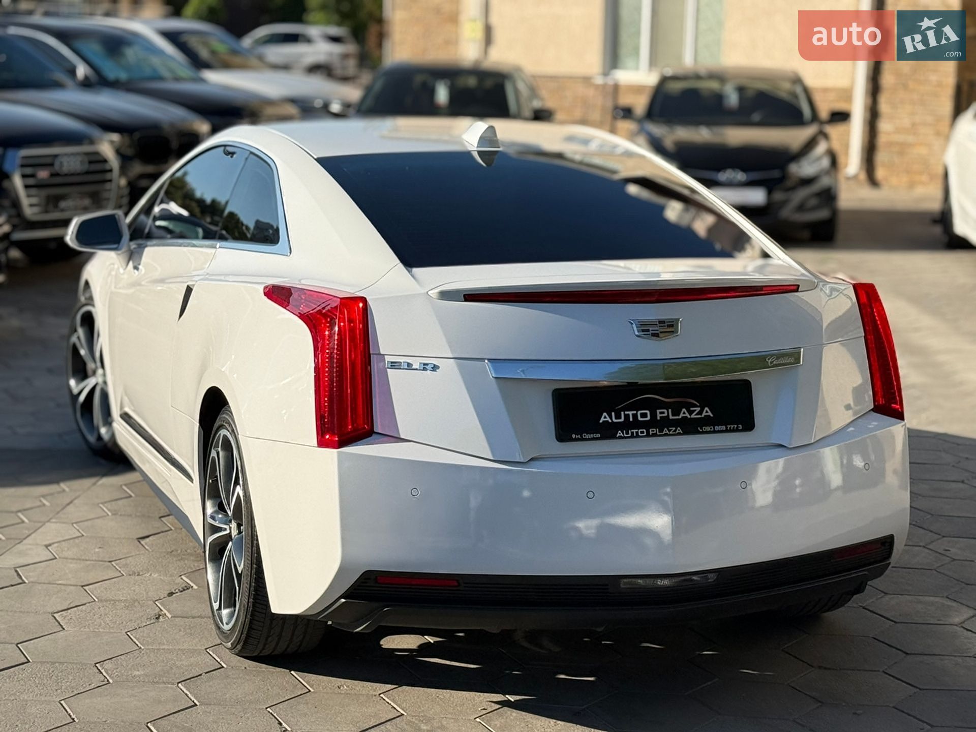 CADILLAC ELR 2015 VIN 1G6RM1E46GU125376 фото оголошення 27 з 49