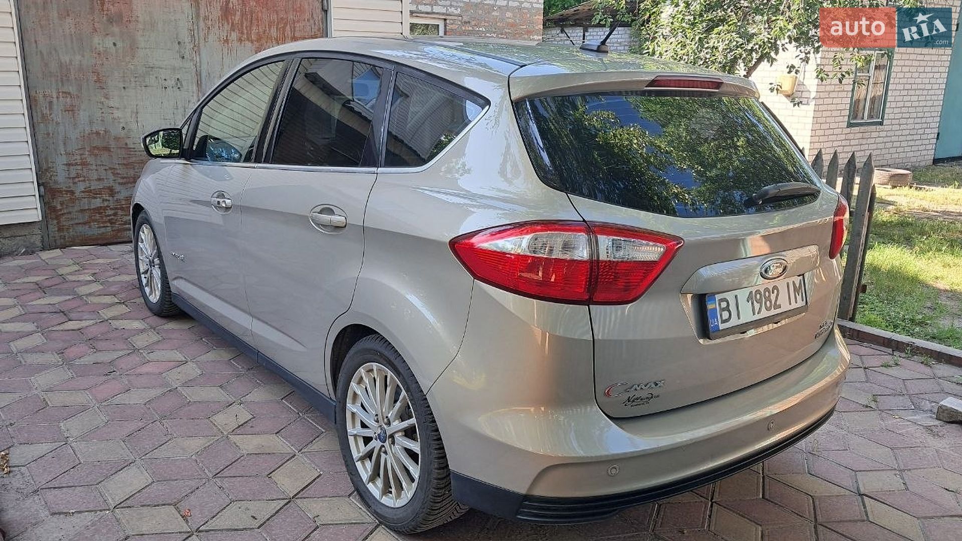 Ford C-Max 2015 VIN 1FADP5BU2FL111026 фото оголошення 3 з 18