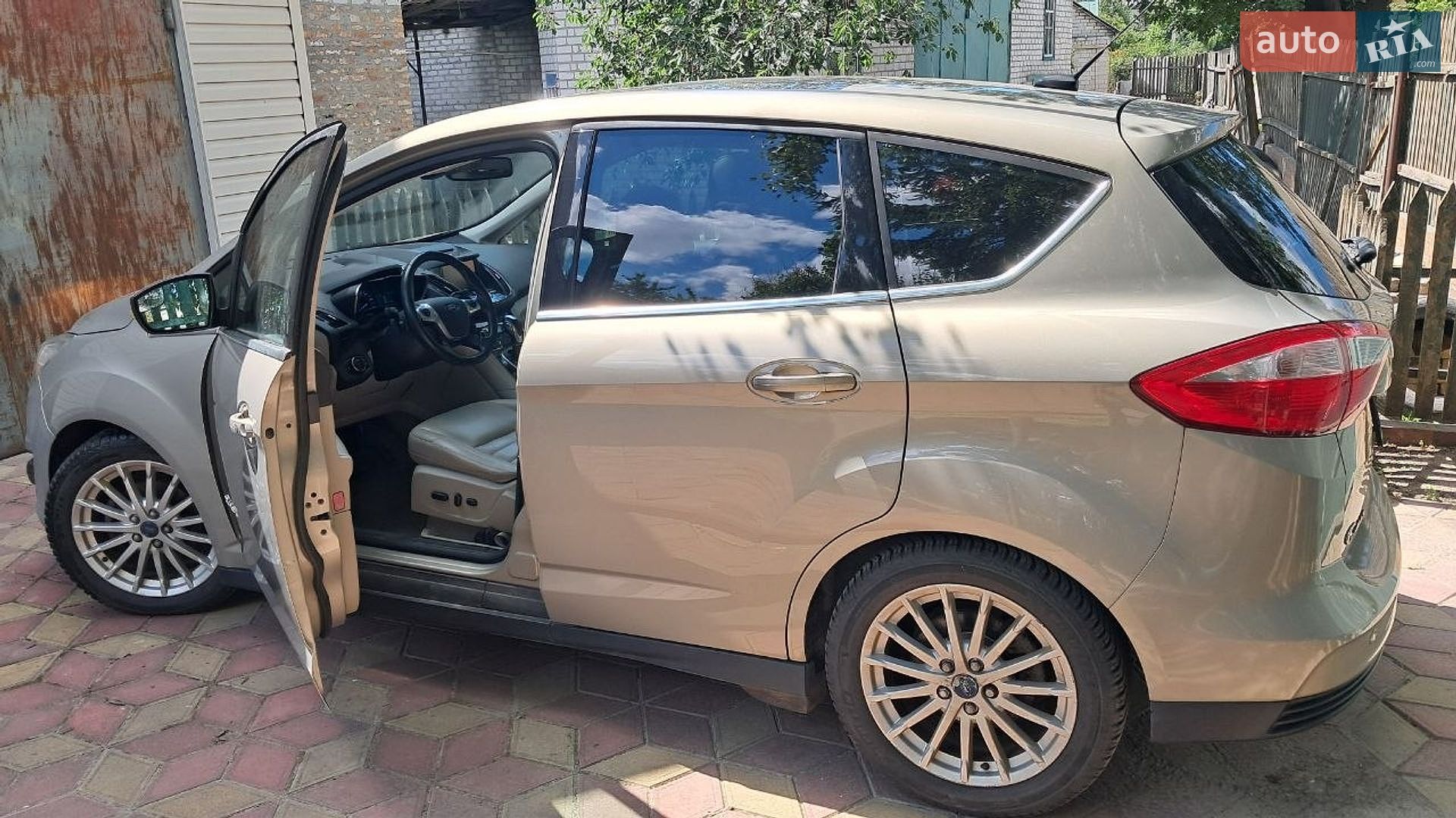 Ford C-Max 2015 VIN 1FADP5BU2FL111026 фото оголошення 17 з 18