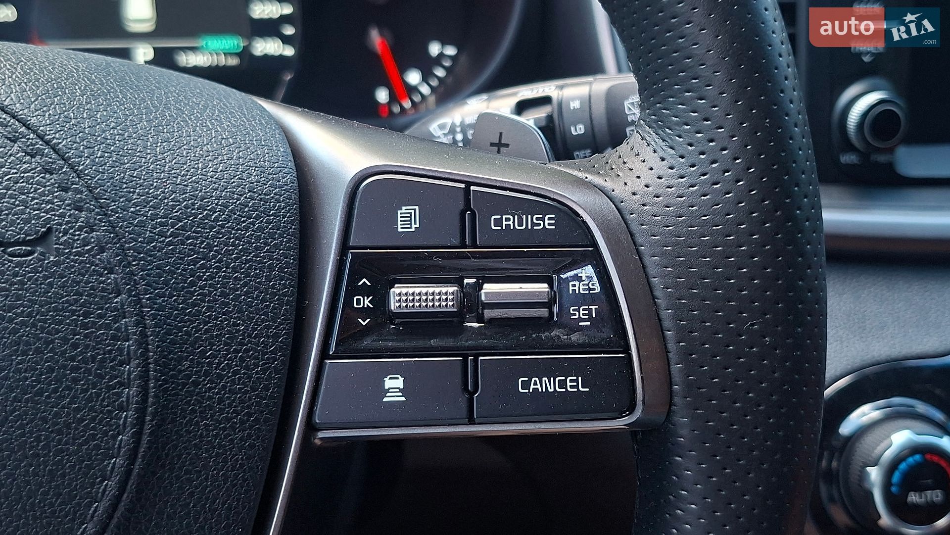 Kia Sorento 2018 VIN KNAPH81BDJA388639 фото оголошення 39 з 97
