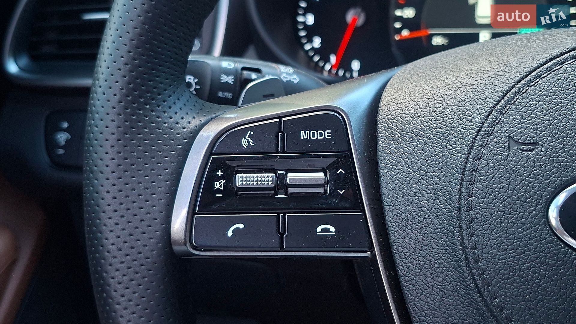 Kia Sorento 2018 VIN KNAPH81BDJA388639 фото оголошення 40 з 97
