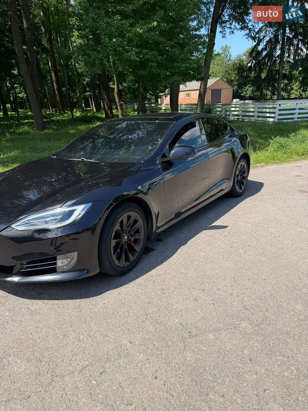 Tesla Model S 2018 VIN 5YJSA1E4XJF272968 фото оголошення 5 з 18