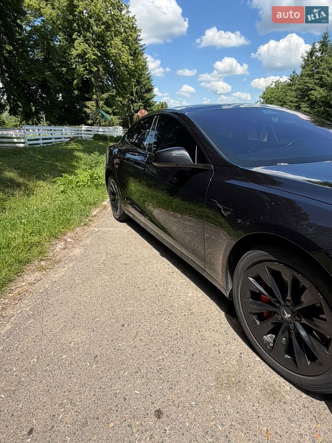 Tesla Model S 2018 VIN 5YJSA1E4XJF272968 фото оголошення 13 з 18