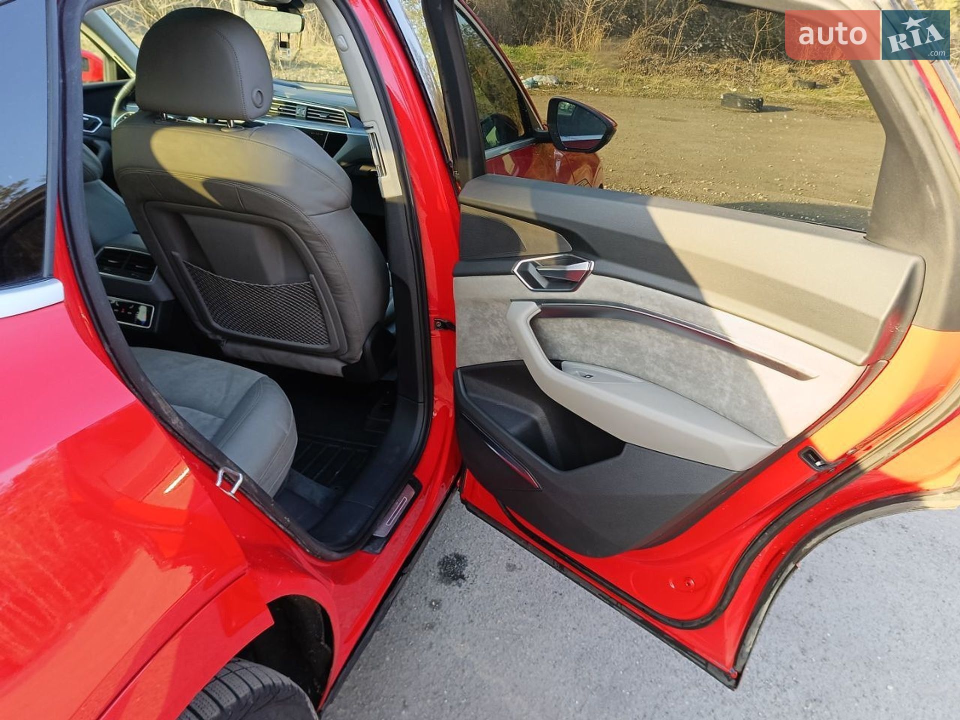 Audi e-tron Sportback 2020 VIN WAUZZZGE9MB007149 фото оголошення 33 з 60