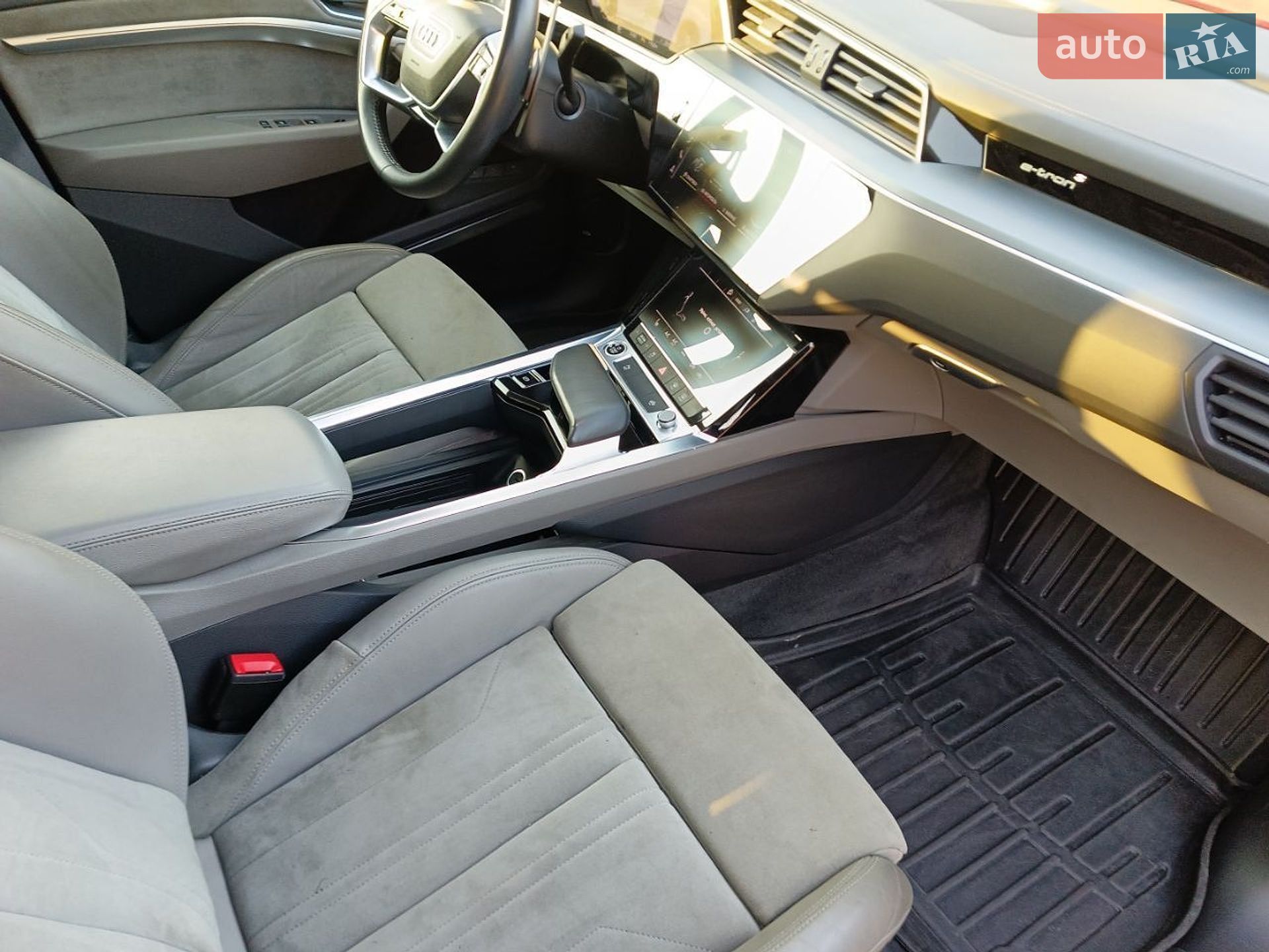 Audi e-tron Sportback 2020 VIN WAUZZZGE9MB007149 фото оголошення 37 з 60