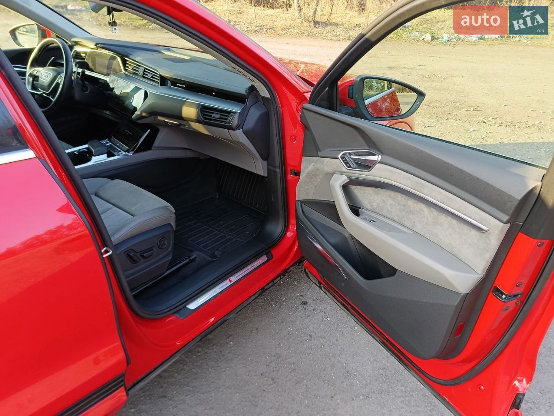 Audi e-tron Sportback 2020 VIN WAUZZZGE9MB007149 фото оголошення 38 з 60