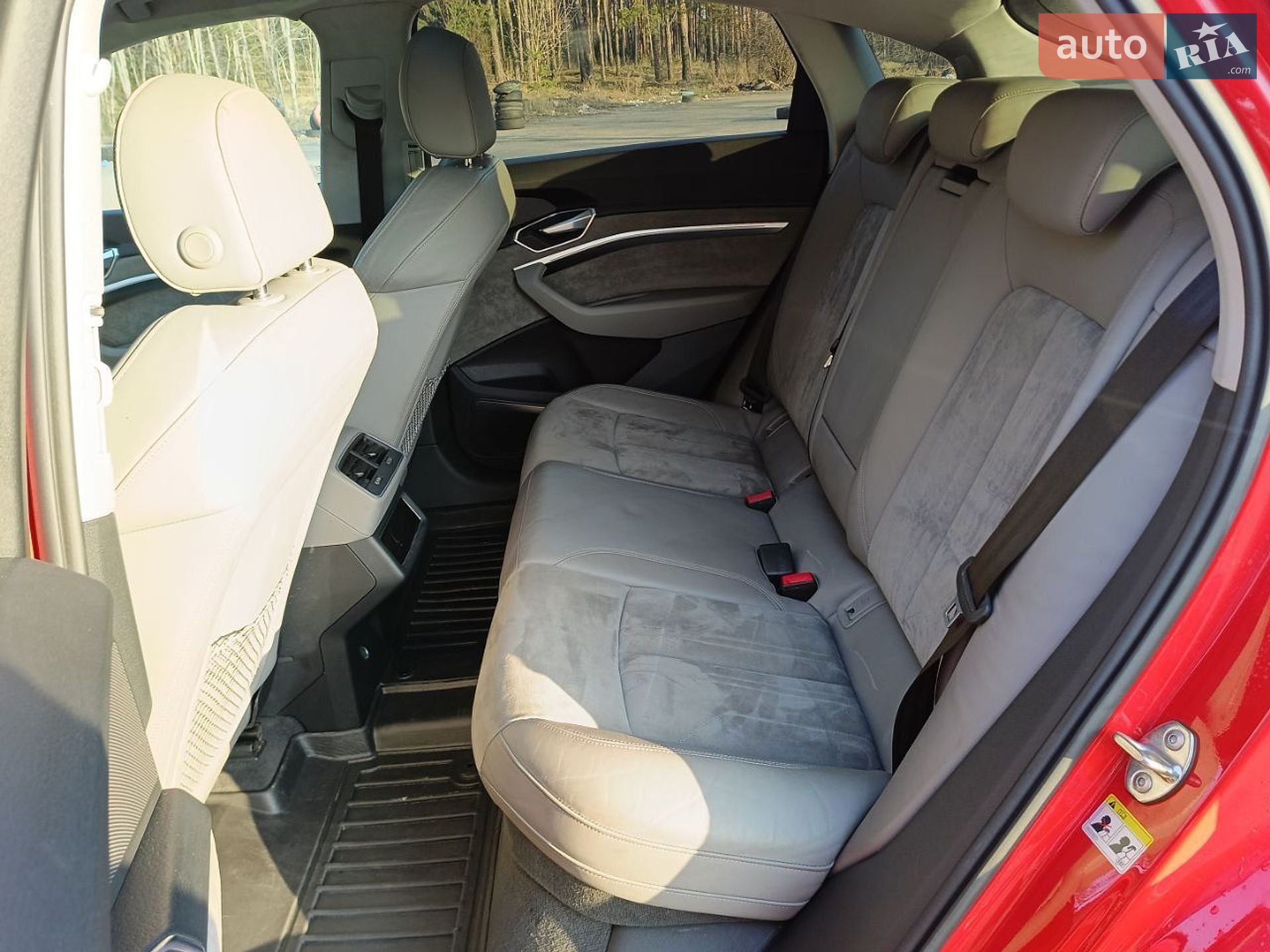 Audi e-tron Sportback 2020 VIN WAUZZZGE9MB007149 фото оголошення 41 з 60