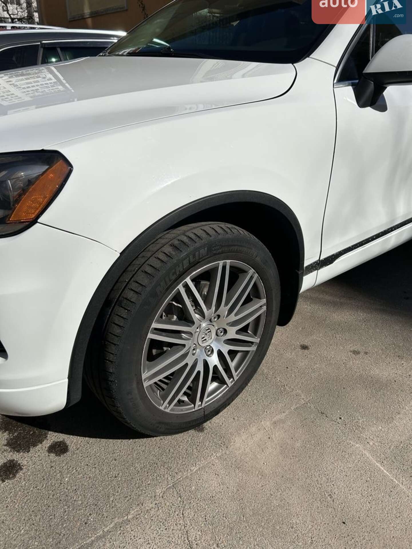 Volkswagen Touareg 2013 VIN WVGEP9BP8ED001652 фото оголошення 3 з 11