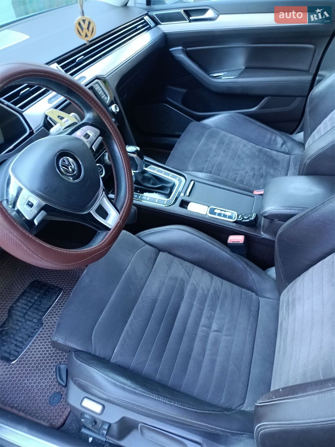 Volkswagen Passat 2015 VIN WVWZZZ3CZGE112690 фото оголошення 4 з 17