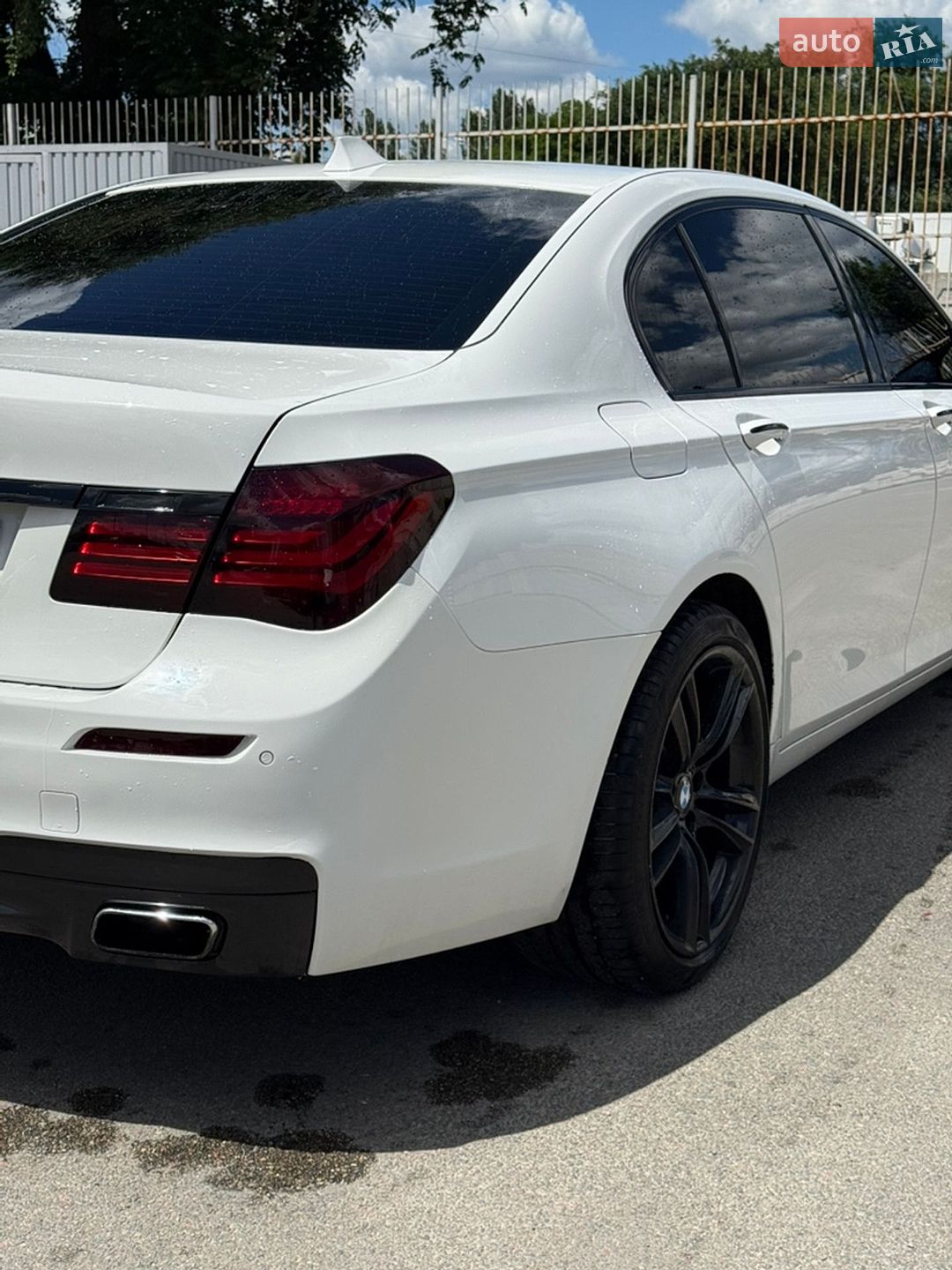 BMW 7 Series 2014 VIN WBAYE4C53FD946823 фото оголошення 5 з 15