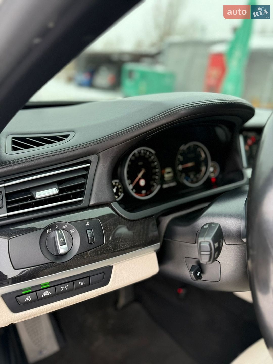BMW 7 Series 2014 VIN WBAYE4C53FD946823 фото оголошення 8 з 15
