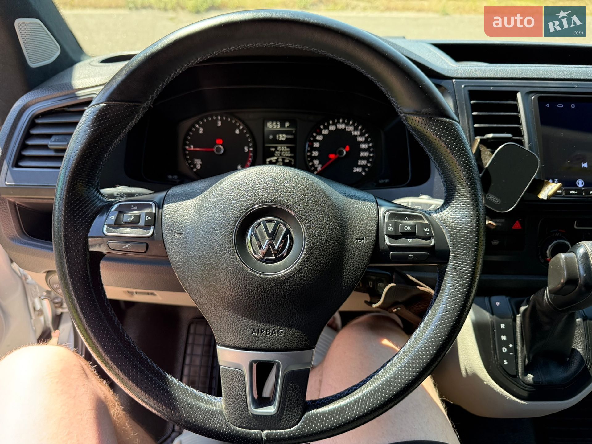 Volkswagen Transporter 2016 VIN WV1ZZZ7HZHH048956 фото оголошення 15 з 35