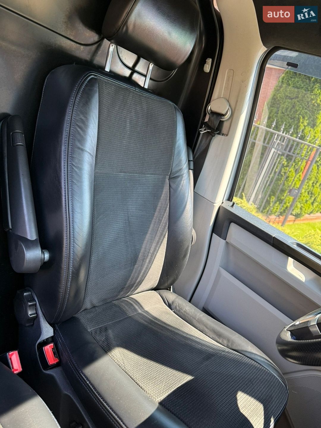 Volkswagen Transporter 2016 VIN WV1ZZZ7HZHH048956 фото оголошення 20 з 35