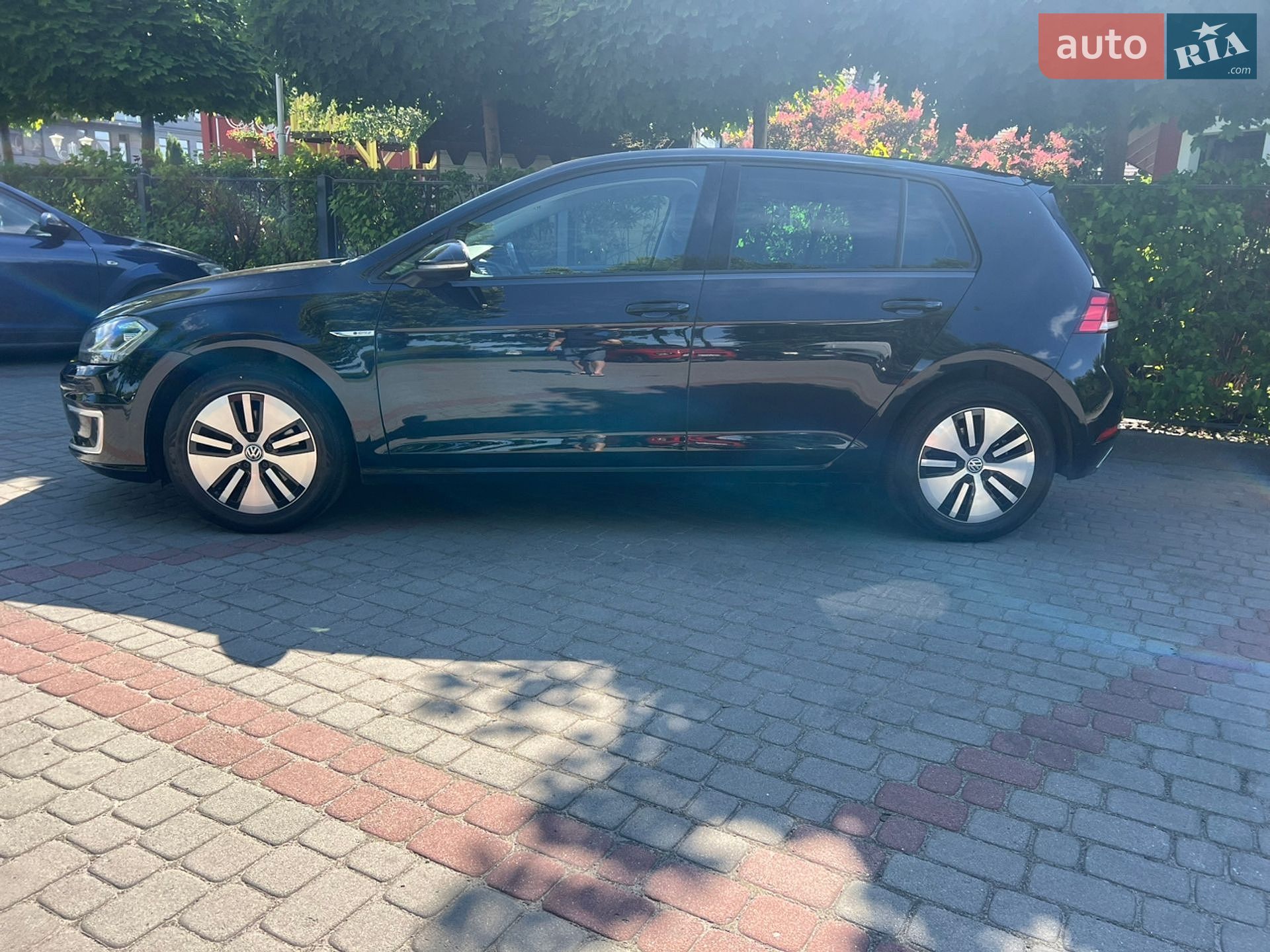Volkswagen e-Golf 2017 VIN WVWZZZAUZHW952464 фото оголошення 5 з 70