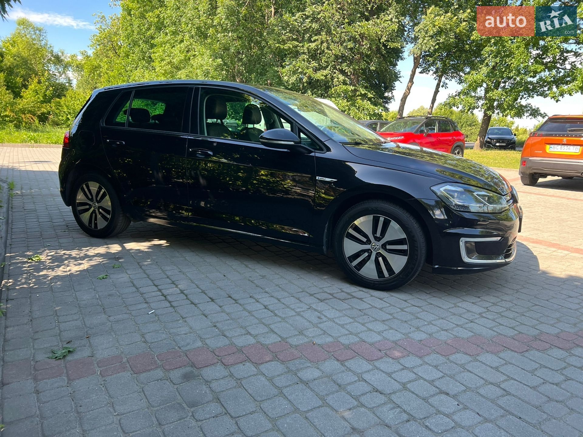 Volkswagen e-Golf 2017 VIN WVWZZZAUZHW952464 фото оголошення 9 з 70