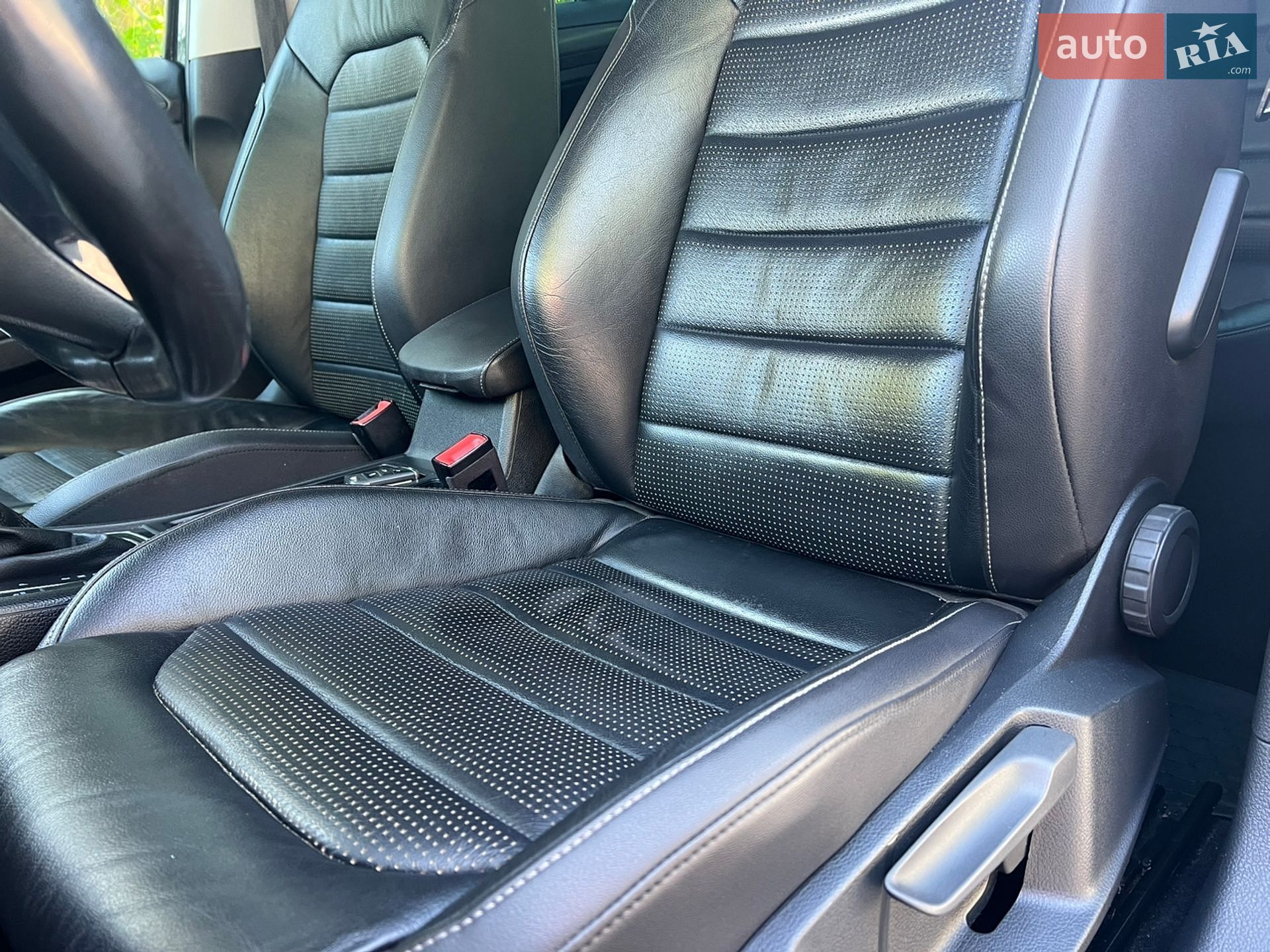 Volkswagen e-Golf 2017 VIN WVWZZZAUZHW952464 фото оголошення 11 з 70