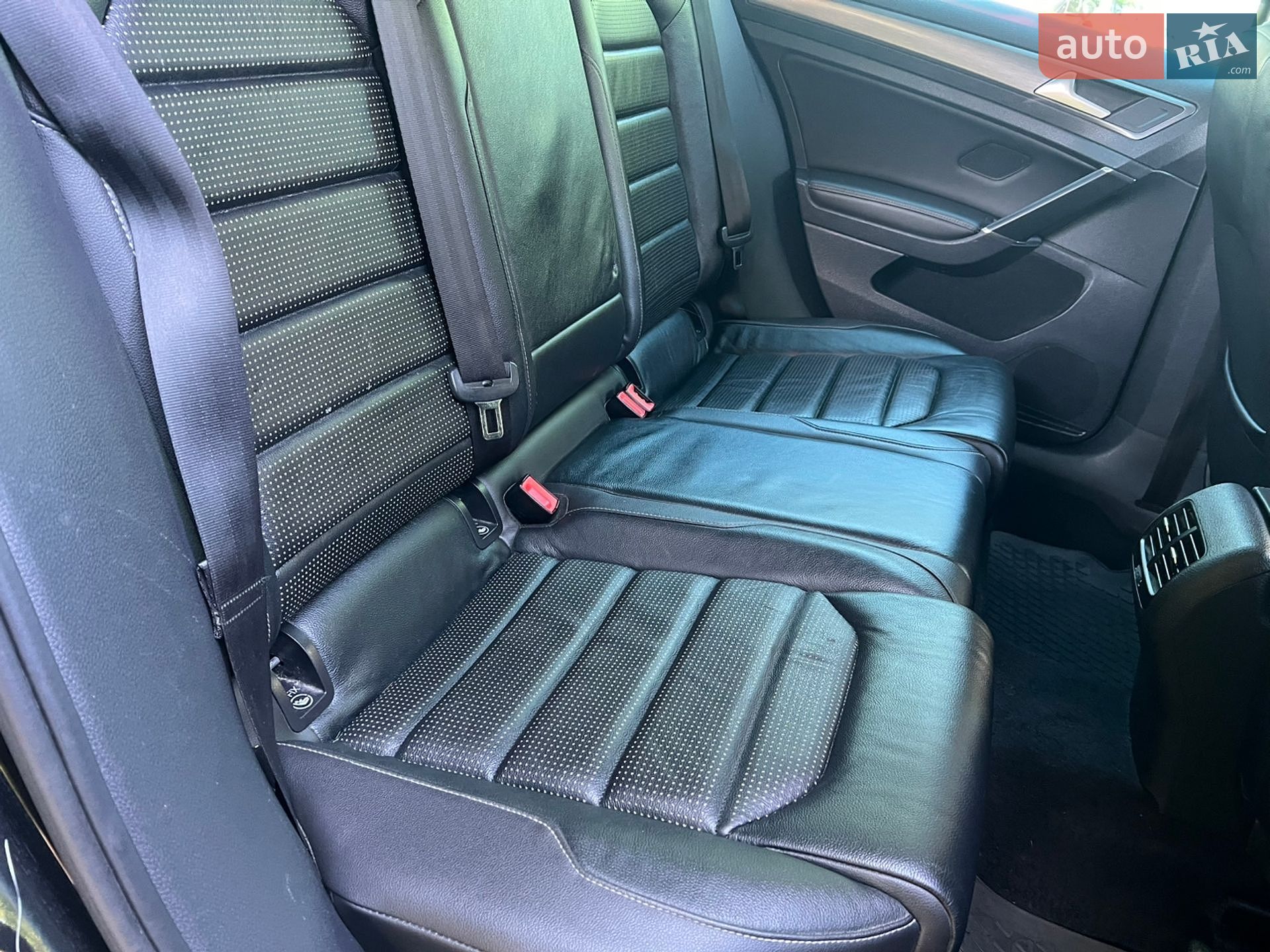 Volkswagen e-Golf 2017 VIN WVWZZZAUZHW952464 фото оголошення 25 з 70