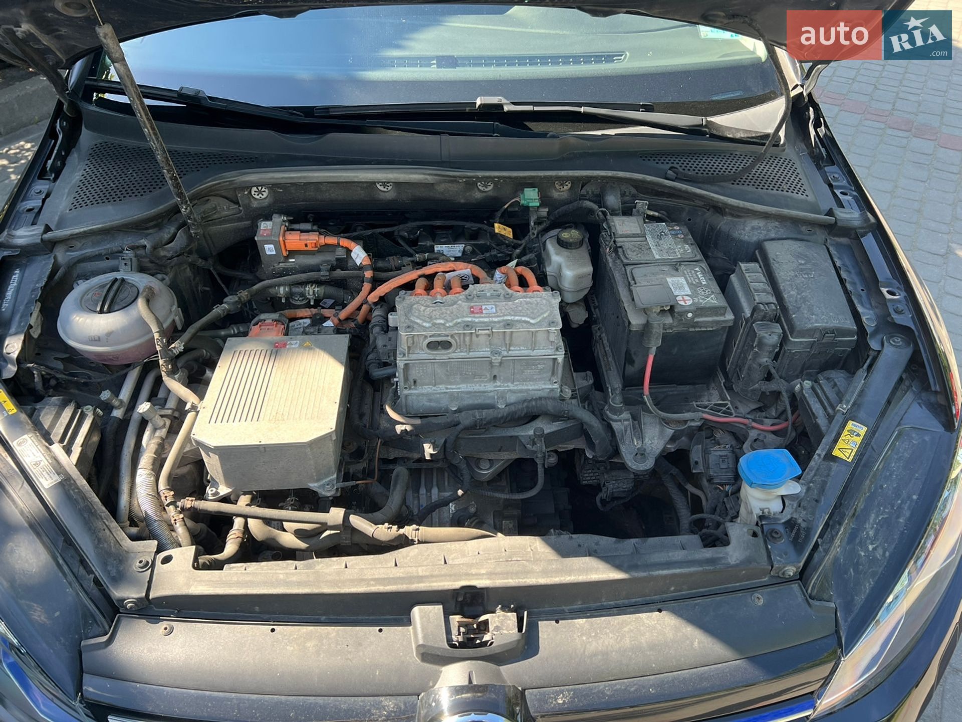Volkswagen e-Golf 2017 VIN WVWZZZAUZHW952464 фото оголошення 31 з 70