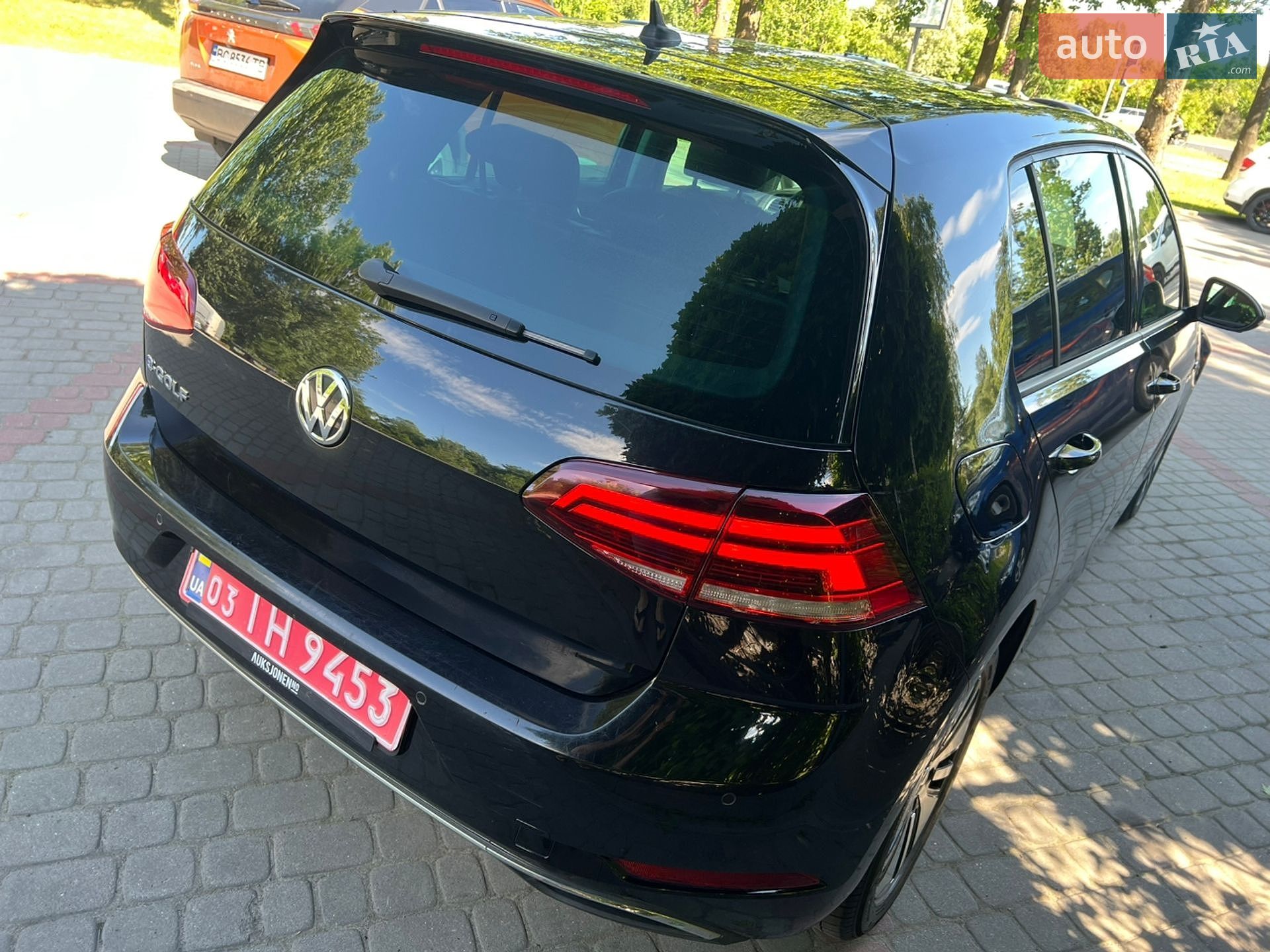 Volkswagen e-Golf 2017 VIN WVWZZZAUZHW952464 фото оголошення 66 з 70