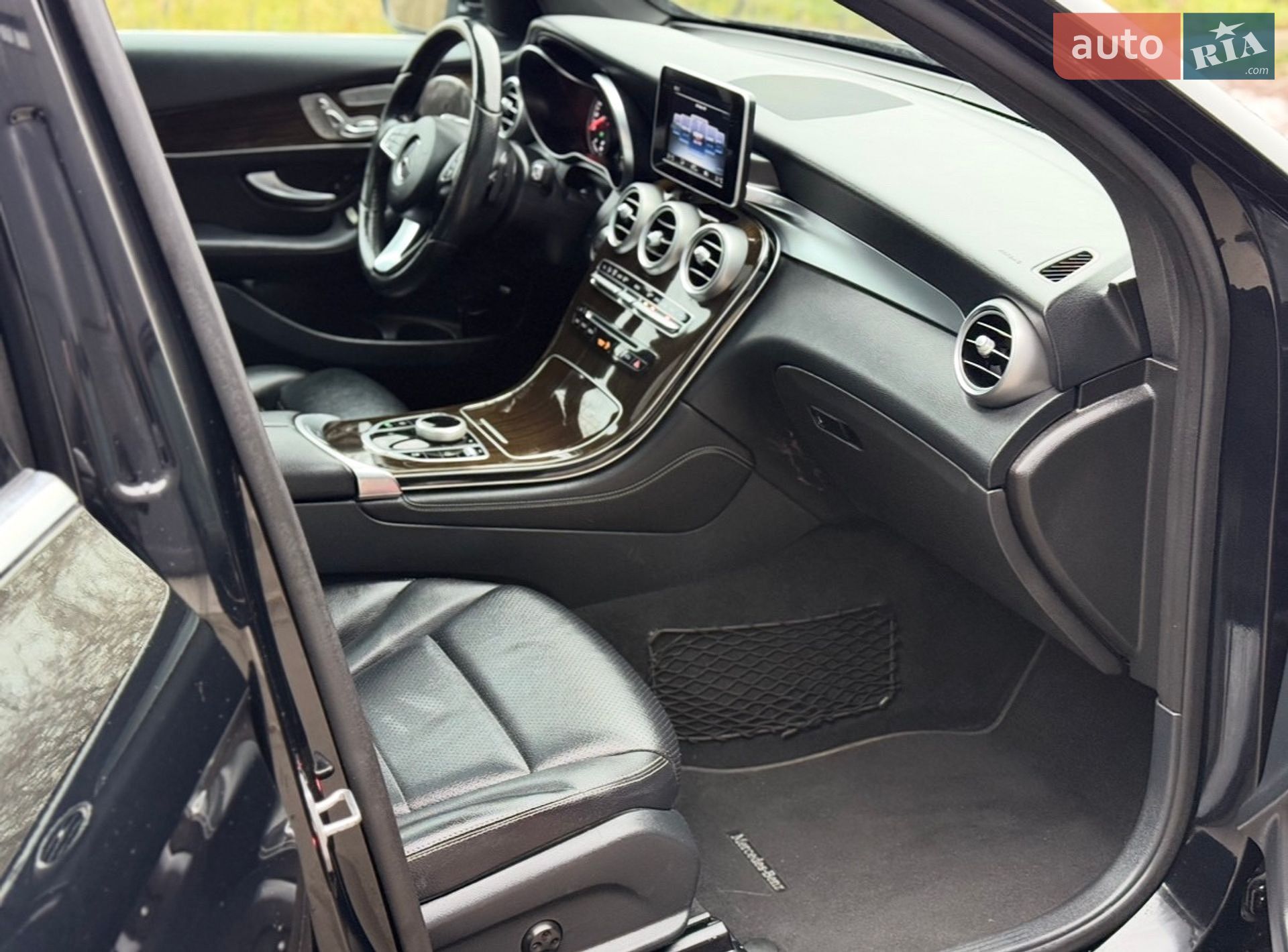 Mercedes-Benz GLC-Class 2016 VIN WDC0G4KB1HF143611 фото оголошення 11 з 20