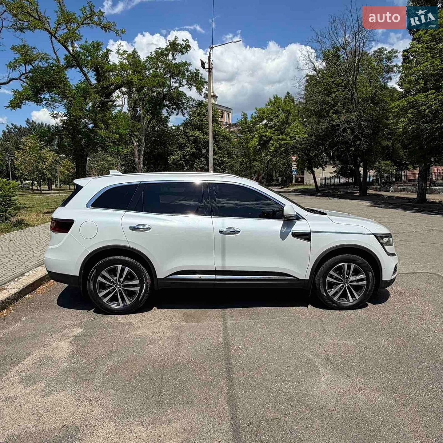 Renault Koleos 2018 VIN VF1RZG007JC301420 фото оголошення 16 з 18