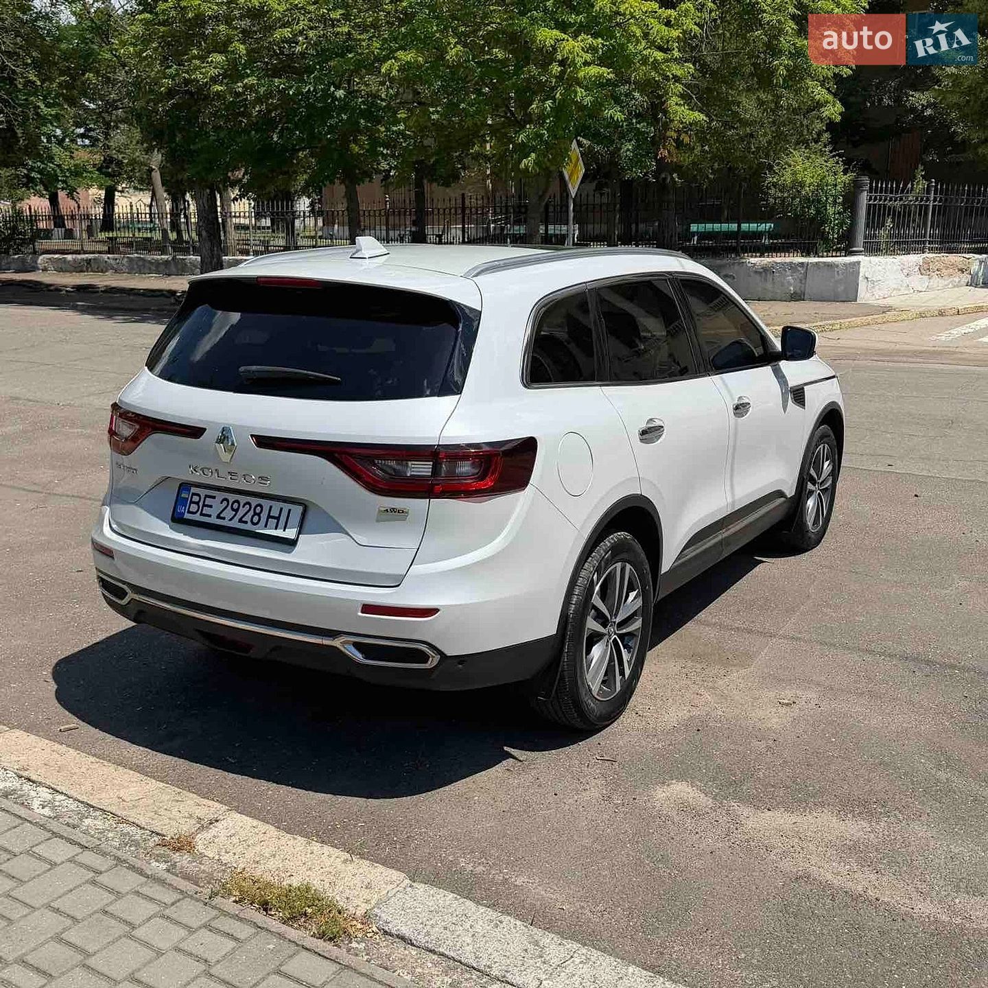 Renault Koleos 2018 VIN VF1RZG007JC301420 фото оголошення 17 з 18
