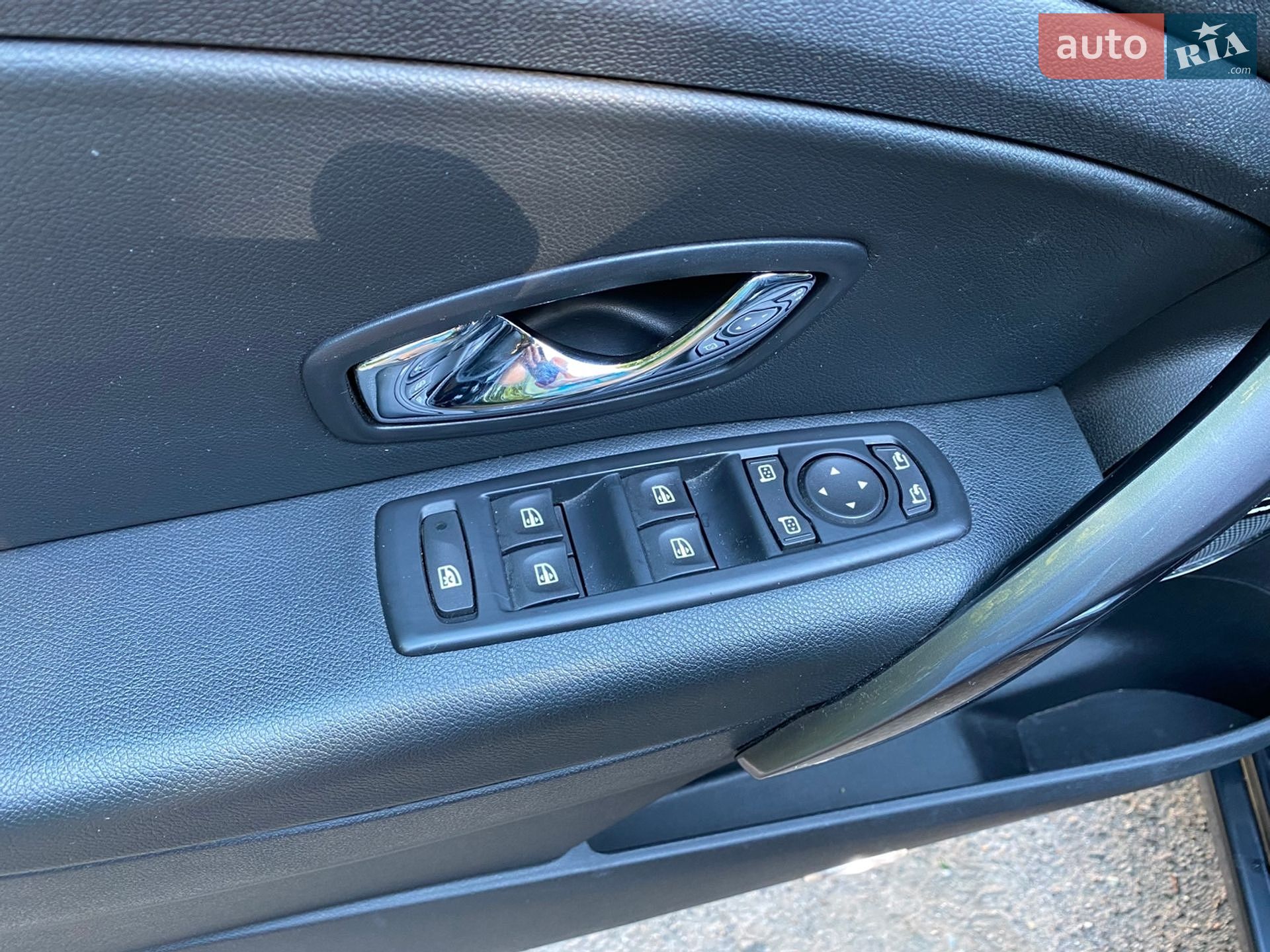 Renault Megane 2014 VIN VF1KZ140650733500 фото оголошення 54 з 58