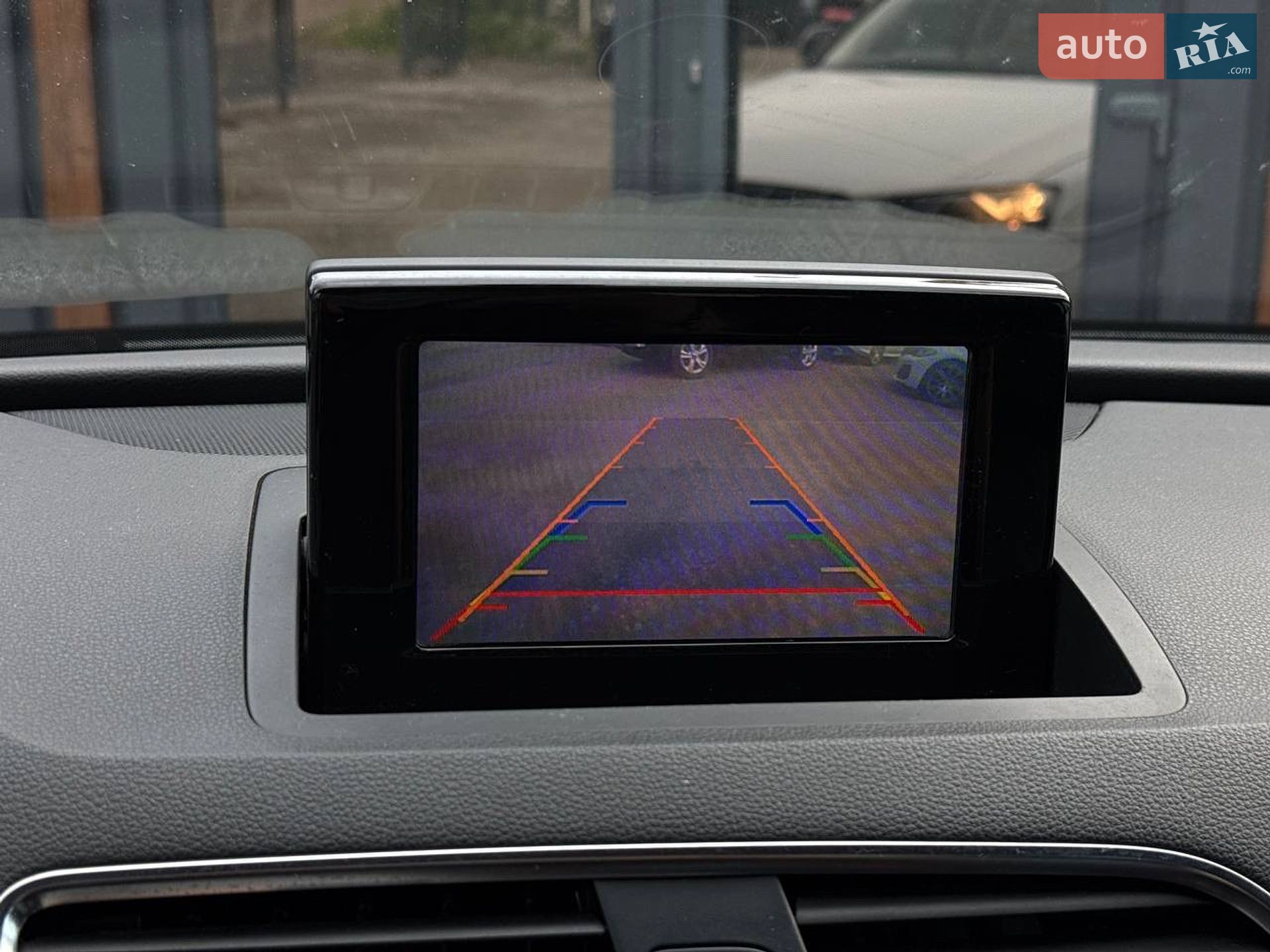 Audi Q3 2013 VIN WAUZZZ8U1DR022984 фото оголошення 16 з 27