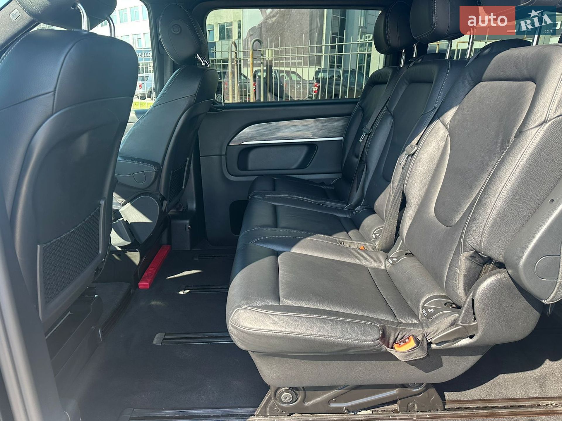 Mercedes-Benz V-Class 2019 VIN WDF44781313633550 фото оголошення 13 з 17