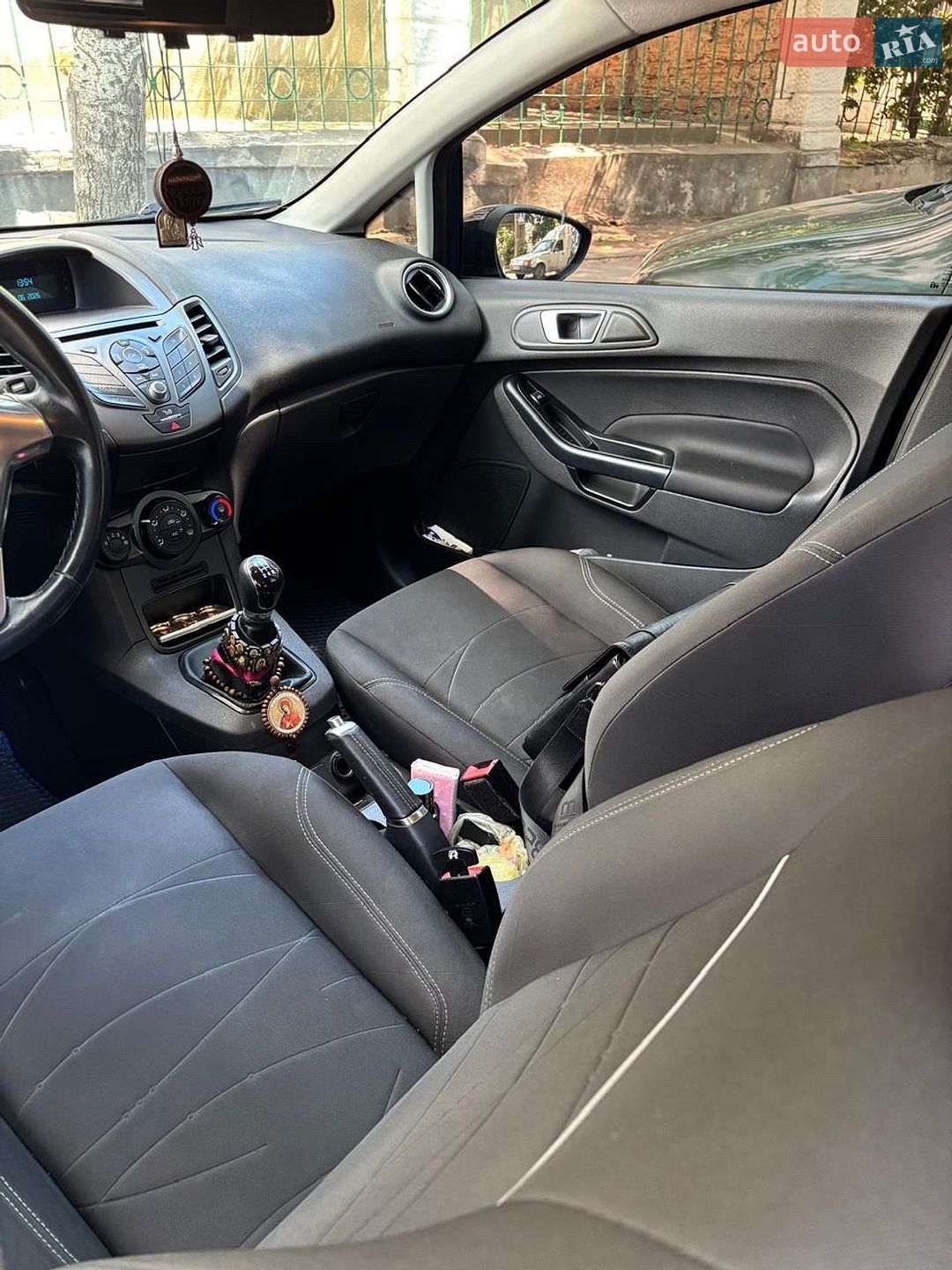 Ford Fiesta 2016 VIN WF0DXXGAKDGY08302 фото оголошення 11 з 14