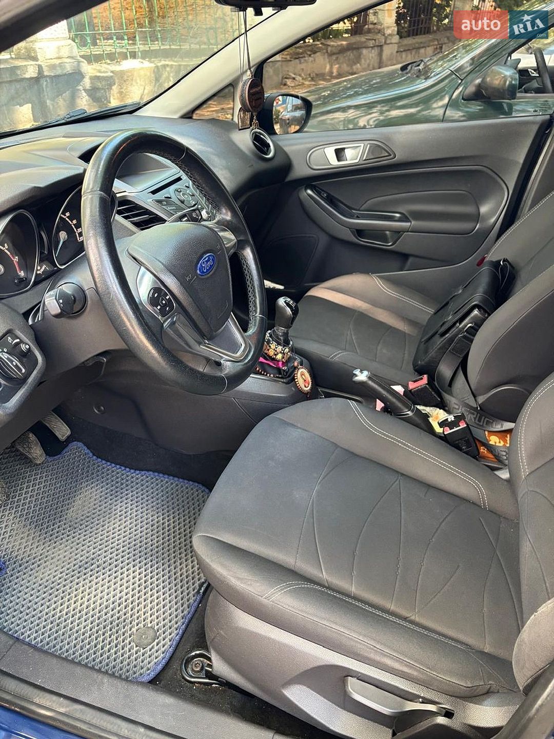 Ford Fiesta 2016 VIN WF0DXXGAKDGY08302 фото оголошення 12 з 14