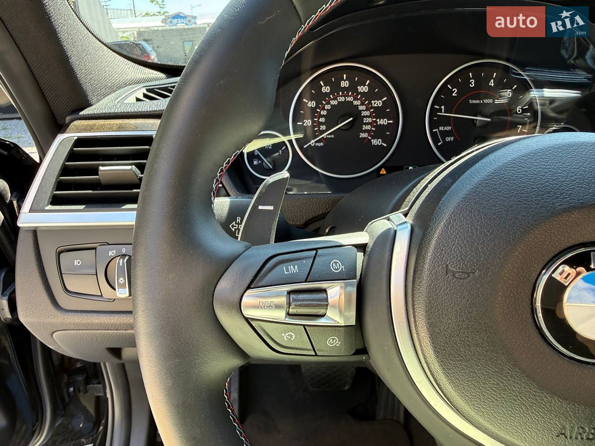 BMW 3 Series 2015 VIN WBA8E3C52GK502727 фото оголошення 15 з 19