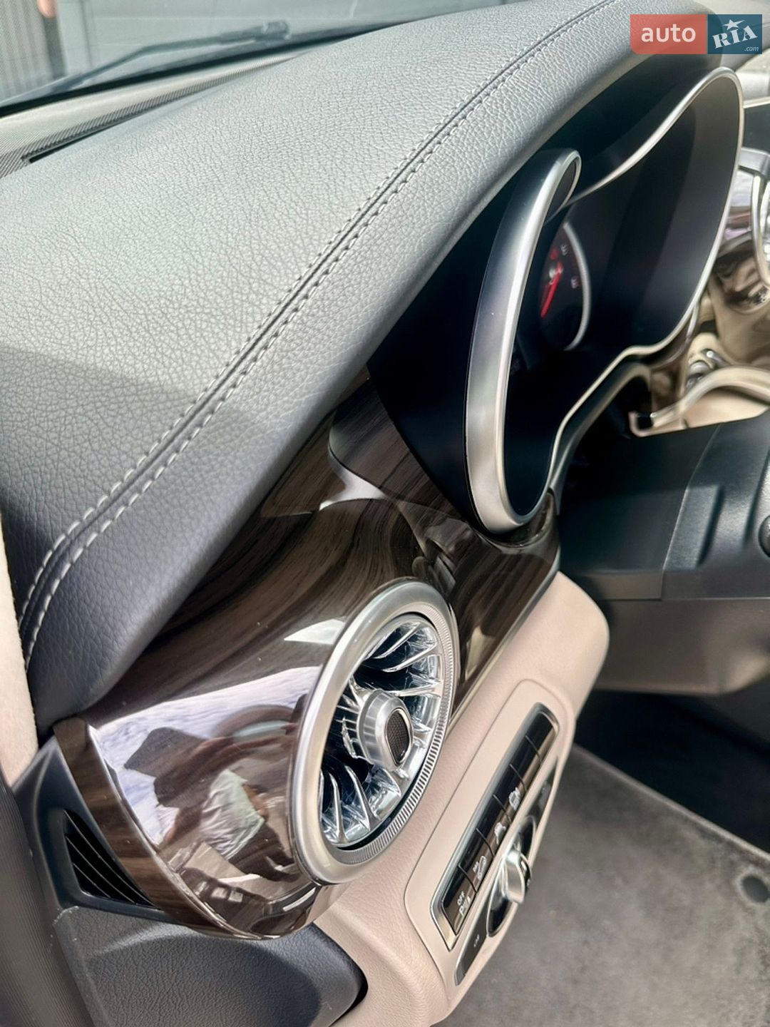 Mercedes-Benz V-Class 2015 VIN WDF44781313084600 фото оголошення 15 з 26