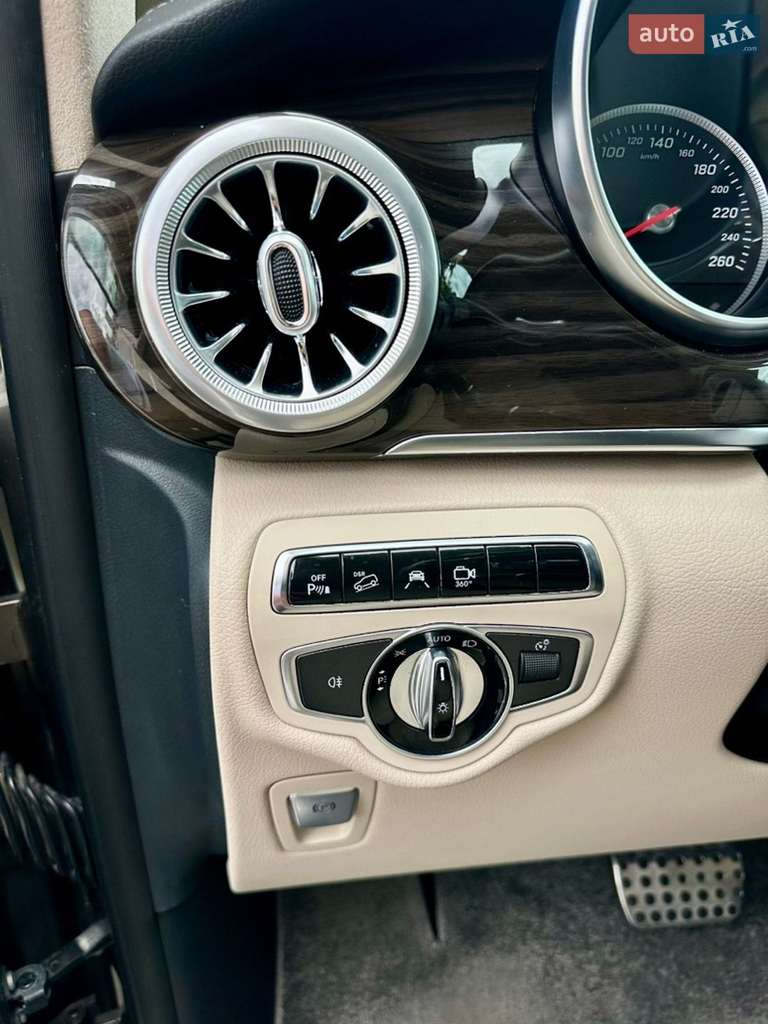 Mercedes-Benz V-Class 2015 VIN WDF44781313084600 фото оголошення 20 з 26