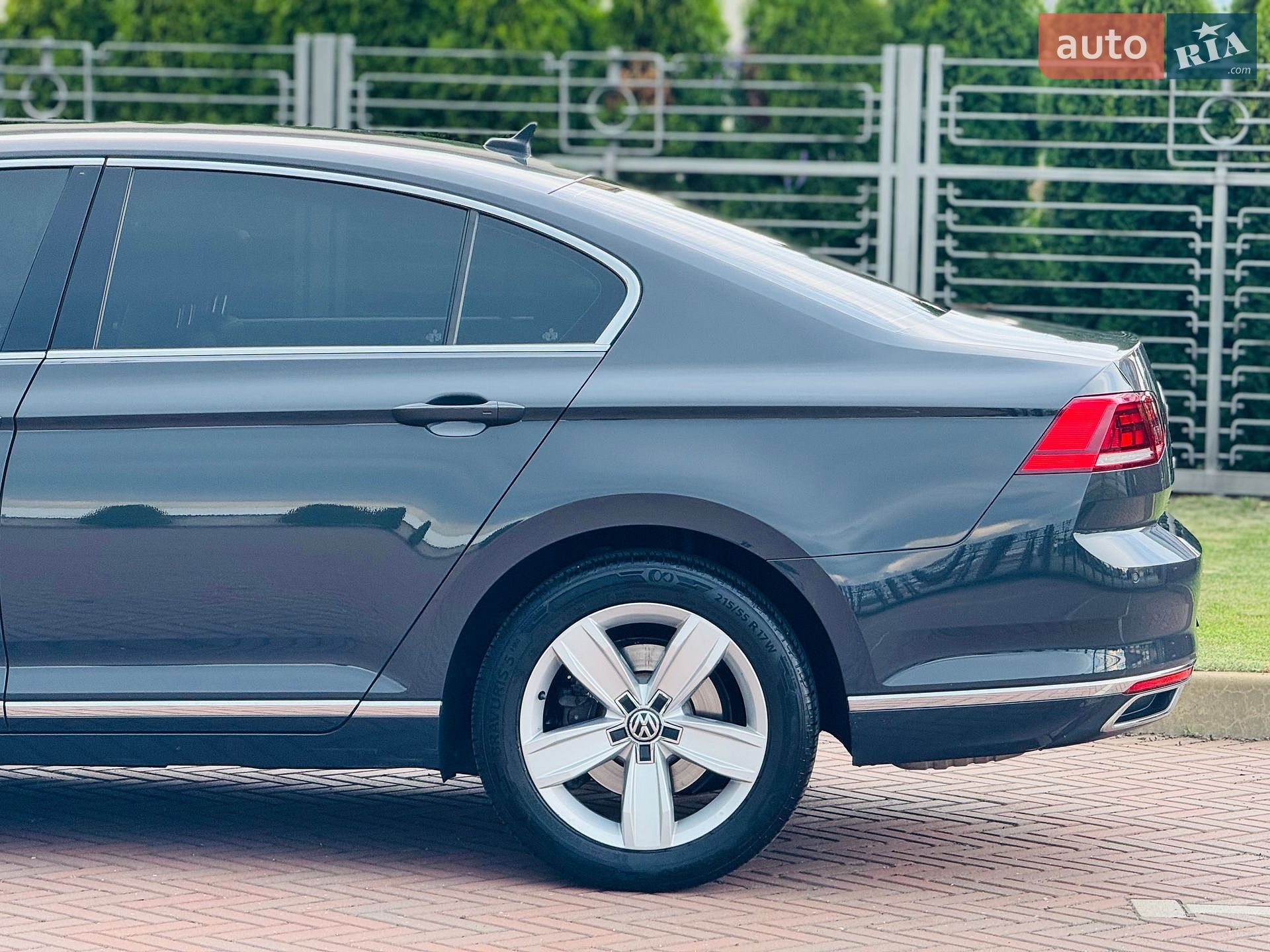 Volkswagen Passat 2020 VIN WVWZZZ3CZLE046608 фото оголошення 10 з 50