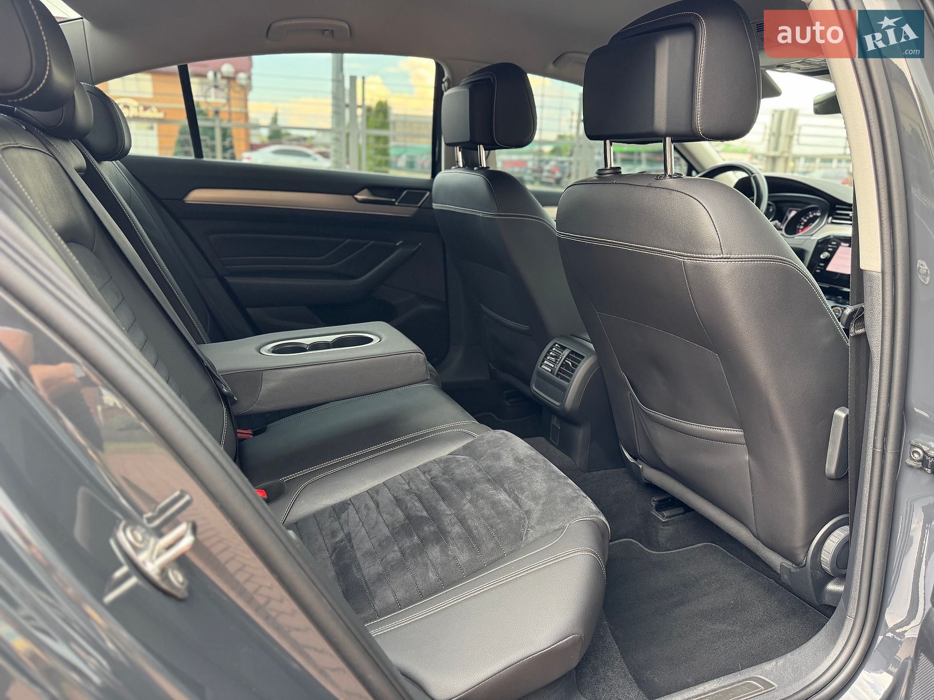 Volkswagen Passat 2020 VIN WVWZZZ3CZLE046608 фото оголошення 34 з 50