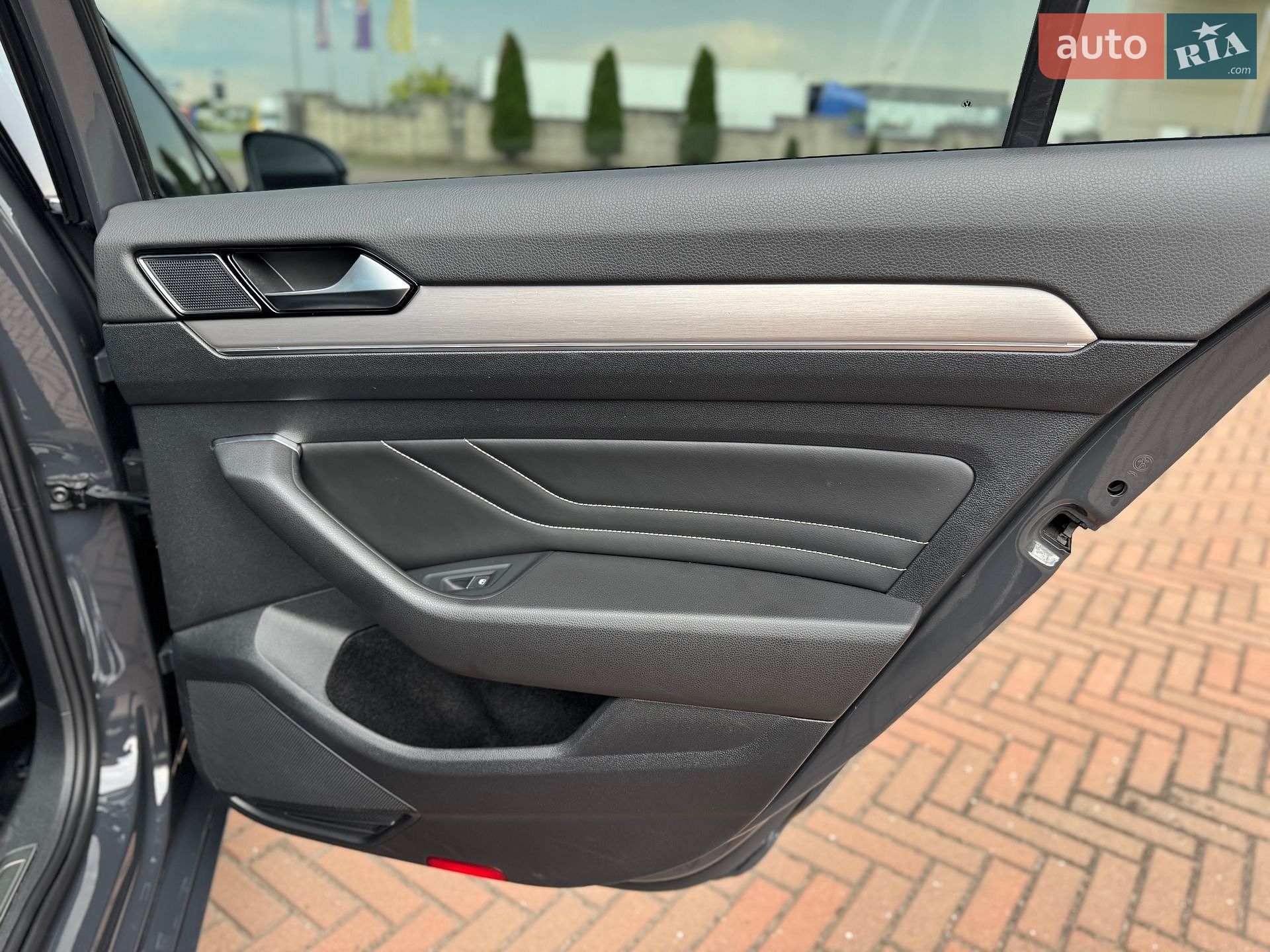Volkswagen Passat 2020 VIN WVWZZZ3CZLE046608 фото оголошення 35 з 50