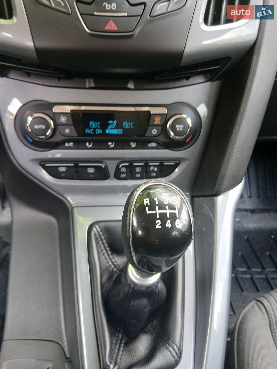 Ford Focus 2013 VIN WF0LXXGCBLDD14930 фото оголошення 17 з 20