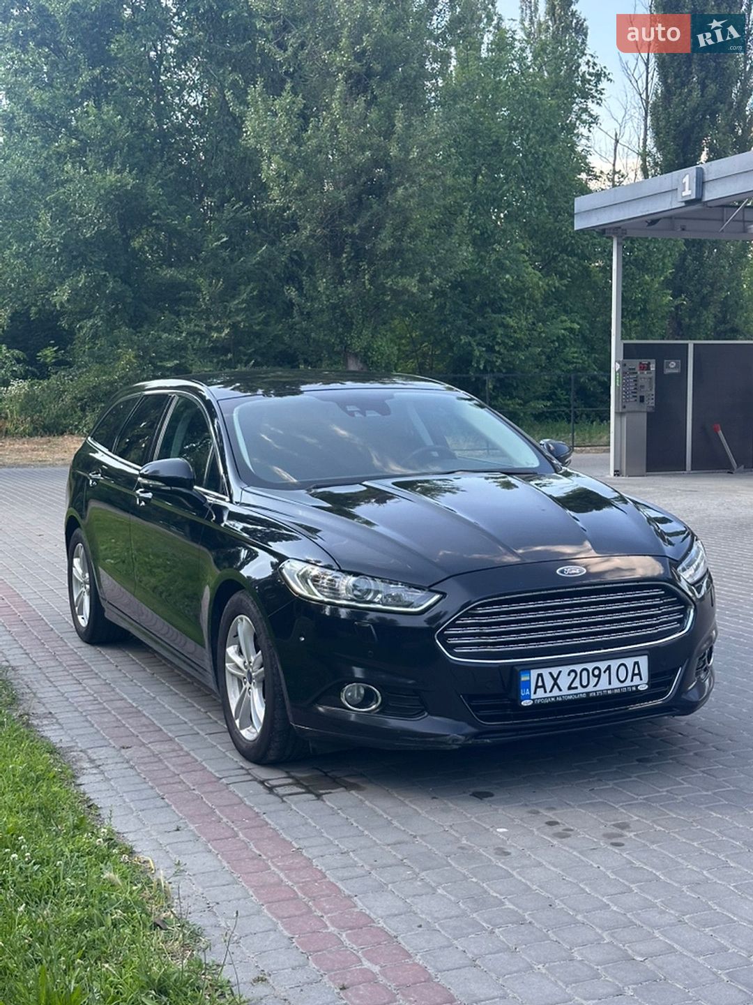 Ford Mondeo 2016 VIN WF0FXXWPCFGL62484 фото оголошення 2 з 23