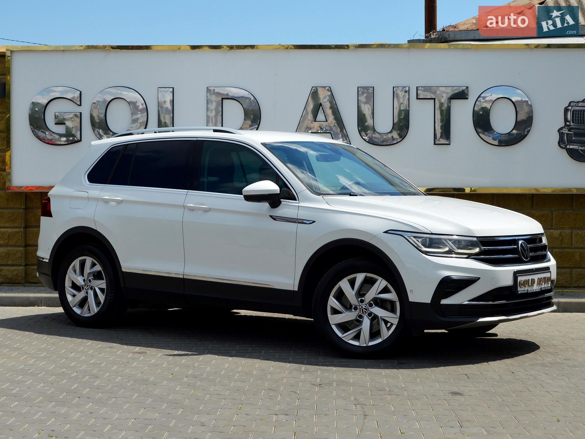 Volkswagen Tiguan 2021 VIN WVGZZZ5NZMW533335 фото оголошення 2 з 59