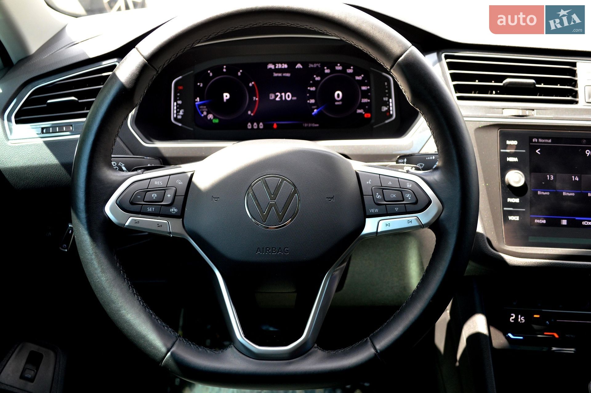 Volkswagen Tiguan 2021 VIN WVGZZZ5NZMW533335 фото оголошення 25 з 59