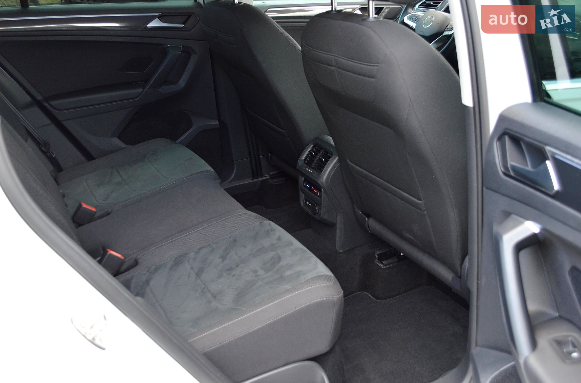 Volkswagen Tiguan 2021 VIN WVGZZZ5NZMW533335 фото оголошення 48 з 59