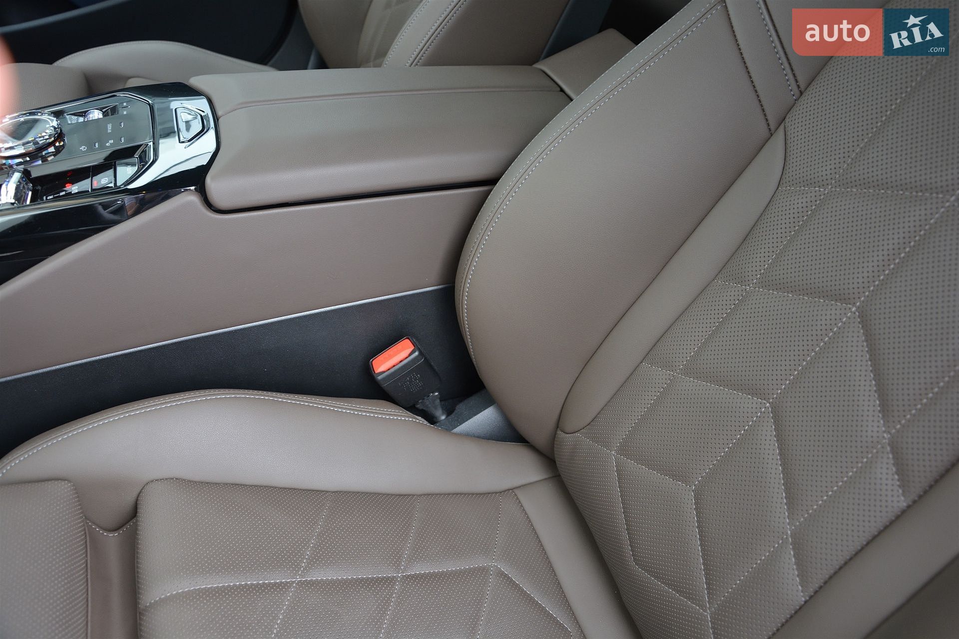 BMW i5 2025 VIN WBY41HG040CU91558 фото оголошення 8 з 10