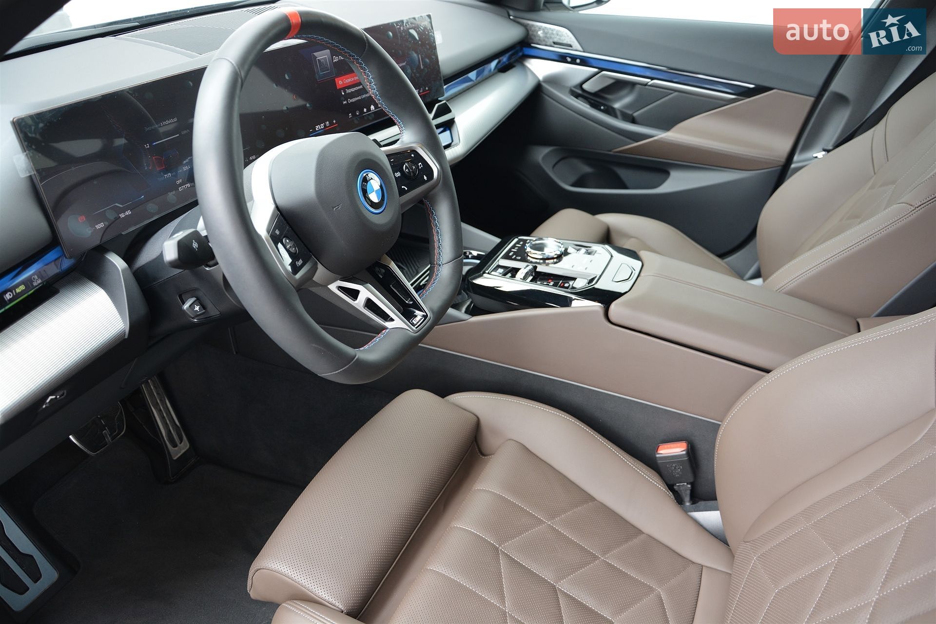 BMW i5 2025 VIN WBY41HG040CU91558 фото оголошення 5 з 10