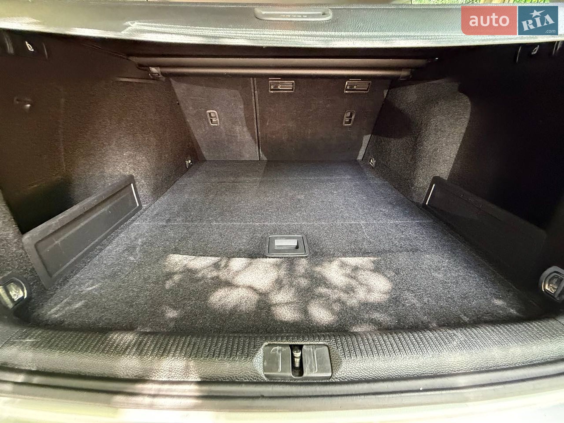 Volkswagen Passat 2012 VIN WVWZZZ3CZCE134105 фото оголошення 20 з 36