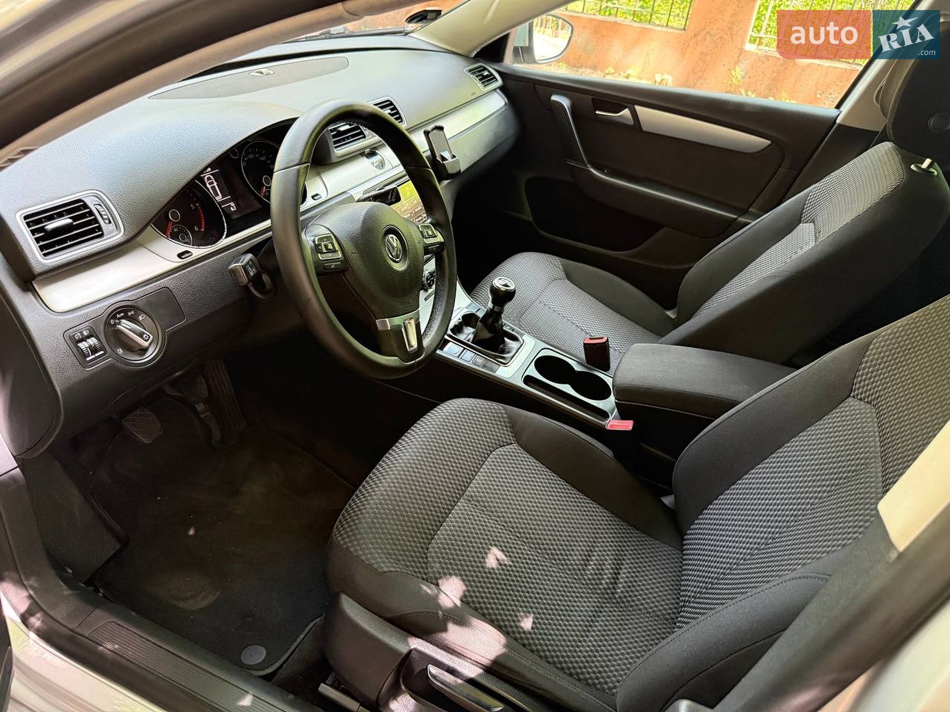 Volkswagen Passat 2012 VIN WVWZZZ3CZCE134105 фото оголошення 27 з 36