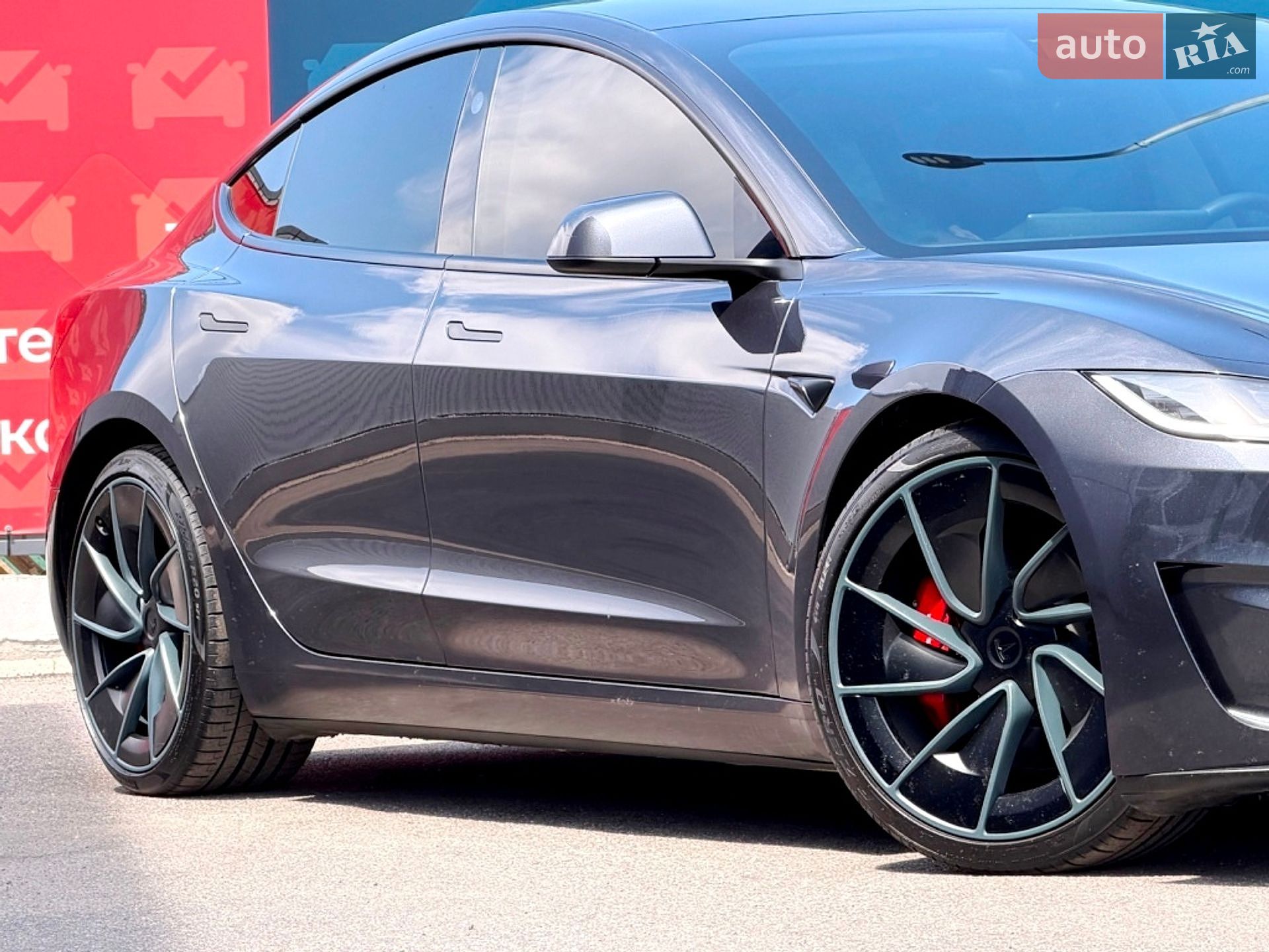 Tesla Model 3 2024 VIN 5YJ3E1ET9RF806568 фото оголошення 8 з 70