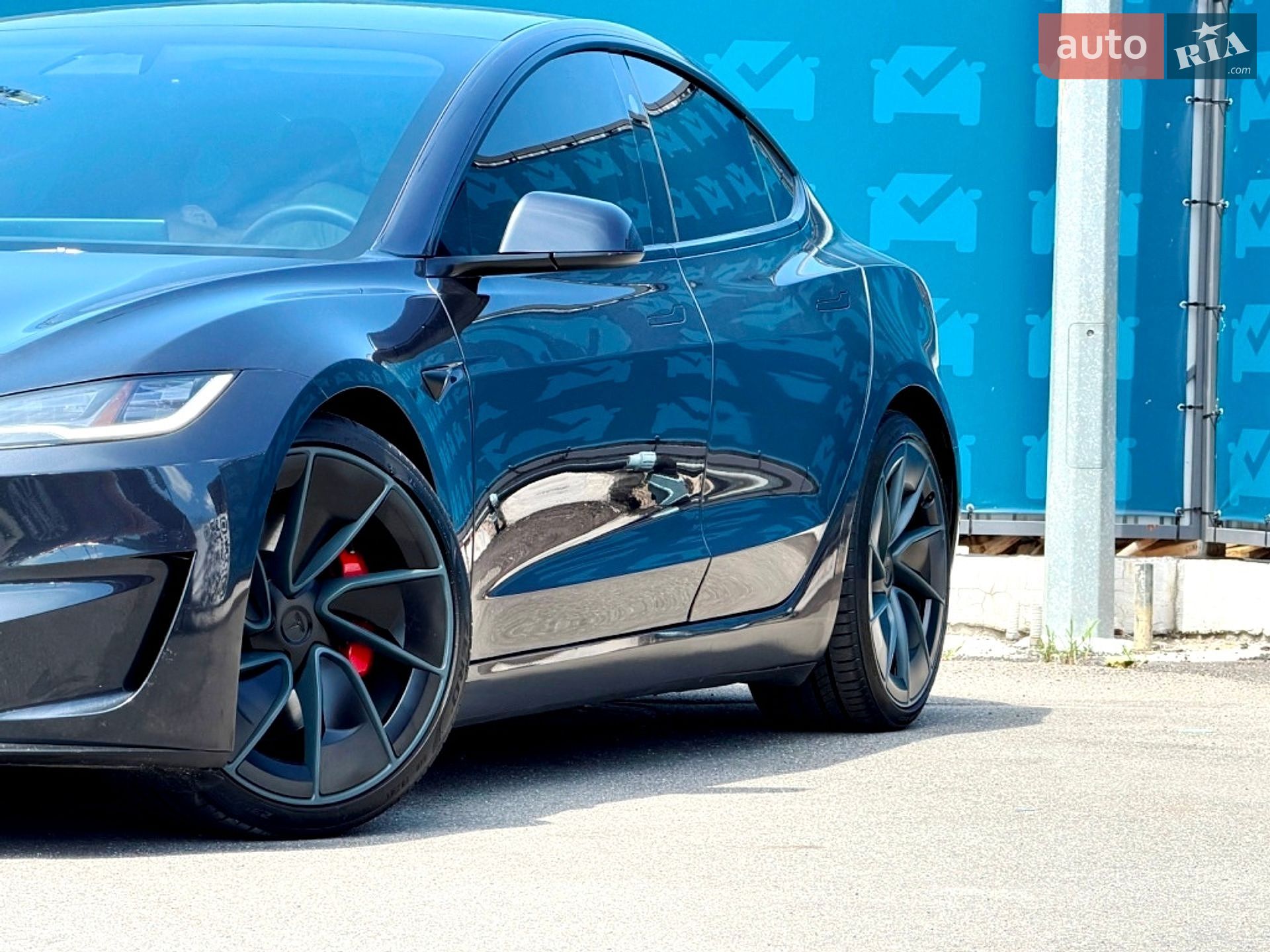 Tesla Model 3 2024 VIN 5YJ3E1ET9RF806568 фото оголошення 9 з 70